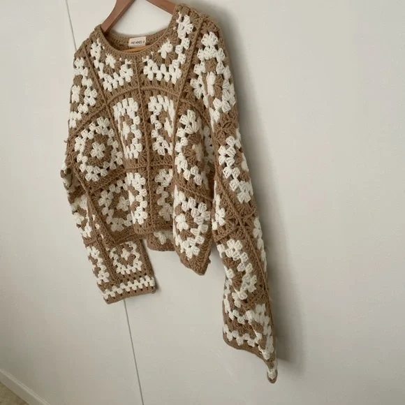 Granny Square Crochet Pattern Sweater - Brown & White - Picture 3 of 9